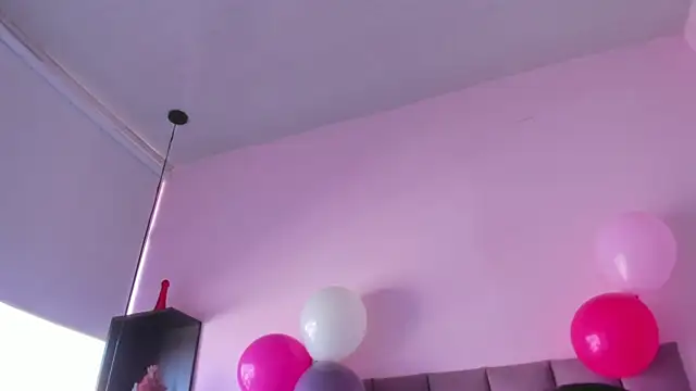 violet myerrs online show from November 8, 2025, 1:47 pm