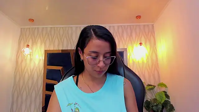 Snapshot of zoe_martins_ chatting on February 11, 2026, 5:24 pm zoe martins online show from February 11, 2026, 5:24 pm