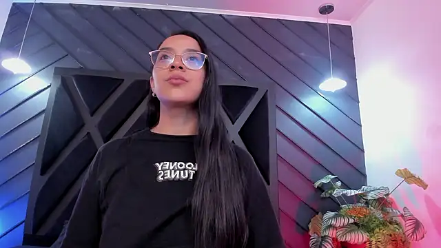 Snapshot of zoe_martins_ chatting on February 17, 2026, 5:21 pm zoe martins online show from February 17, 2026, 5:21 pm