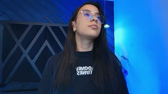 Snapshot of zoe_martins_ chatting on February 28, 2026, 5:23 pm zoe martins online show from February 28, 2026, 5:23 pm