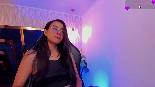 Snapshot of zoe_martins_ chatting on February 14, 2026, 5:35 pm zoe martins online show from February 14, 2026, 5:35 pm