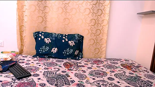 Snapshot of kimberly18cute chatting on October 11, 2025, 12:33 am kimberly18cute online show from October 11, 2025, 12:33 am