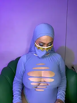 Snapshot of Aisha_Malek chatting on November 4, 2025, 7:39 pm Aisha Malek online show from November 4, 2025, 7:39 pm