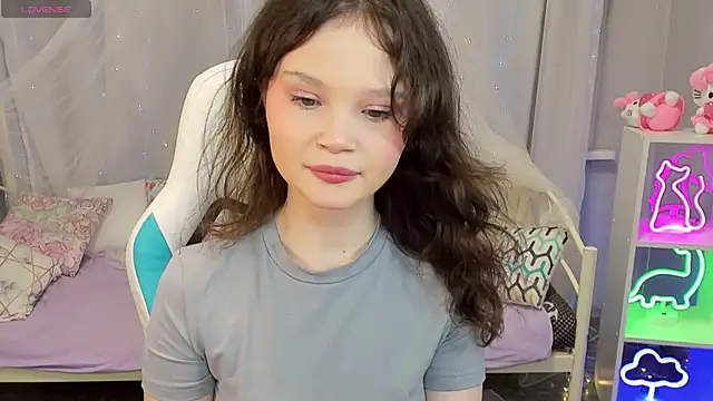 EmilyChaves online show from January 16, 2026, 7:01 am