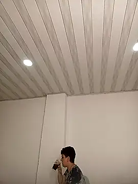 queemking online show from April 15, 2026, 1:11 am