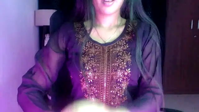 Snapshot of Mini_Meera chatting on November 1, 2025, 6:13 pm Mini Meera online show from November 1, 2025, 6:13 pm