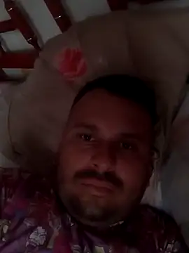 Snapshot of Andrade-1 chatting on November 5, 2025, 5:49 pm Andrade-1 online show from November 5, 2025, 5:49 pm