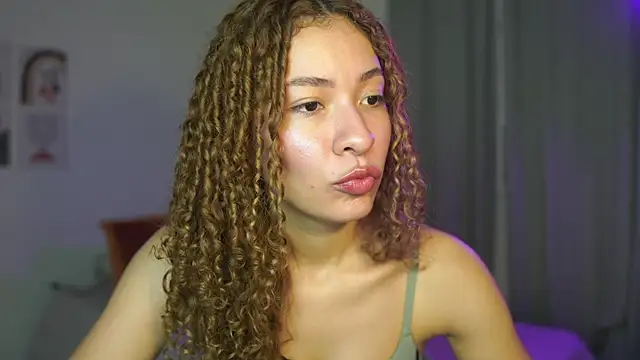 isabella-garcia- online show from September 20, 2025, 12:48 am