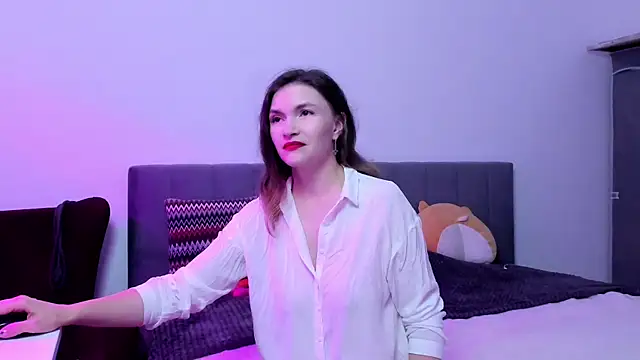 Katherine Twilight online show from October 24, 2025, 3:33 pm