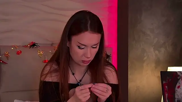 DianaGlow online show from October 20, 2025, 2:39 pm