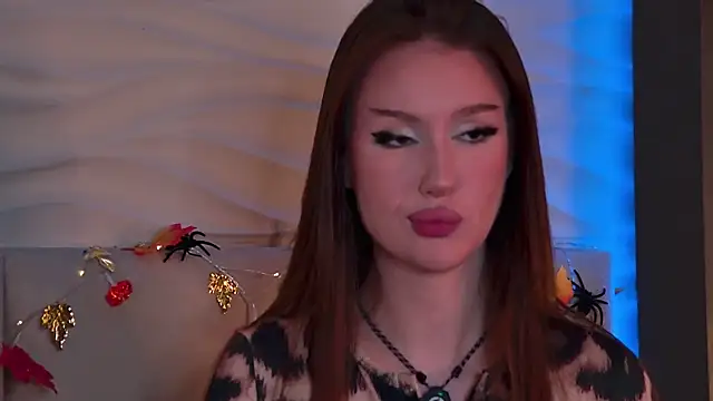 DianaGlow online show from October 21, 2025, 4:50 pm