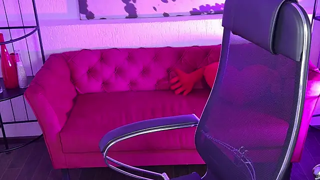 AuroraWrenfield online show from March 17, 2026, 1:30 am