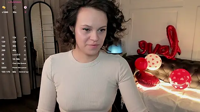 Snapshot of KiraEnergy chatting on February 16, 2026, 12:20 am KiraEnergy online show from February 16, 2026, 12:20 am