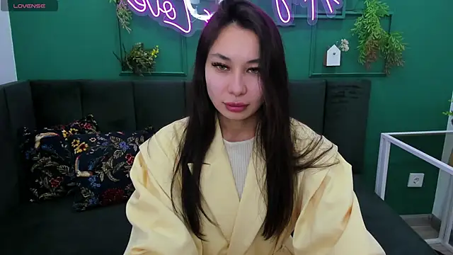 Snapshot of Kat__cat chatting on November 7, 2025, 1:32 am Kat cat online show from November 7, 2025, 1:32 am