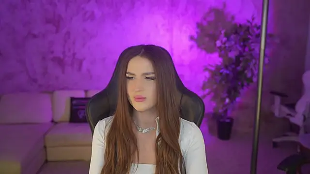 Goldie Flame online show from November 29, 2025, 7:47 pm