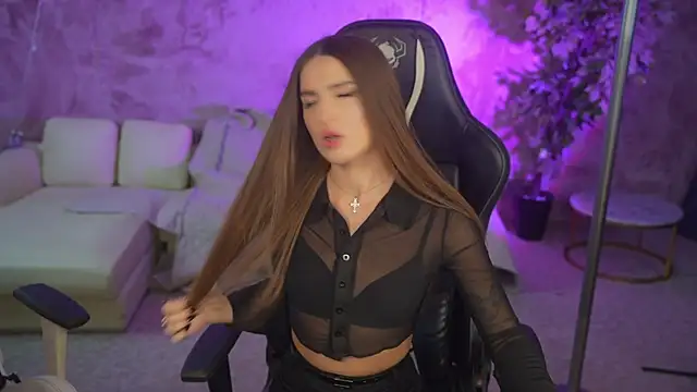 Goldie Flame online show from November 16, 2025, 7:51 pm