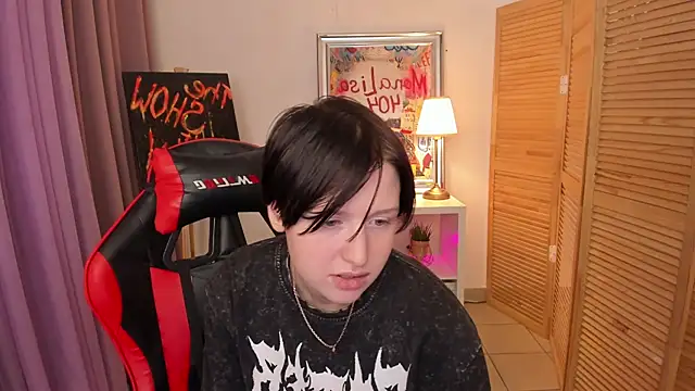 ayakskalermonss online show from September 18, 2025, 1:58 pm