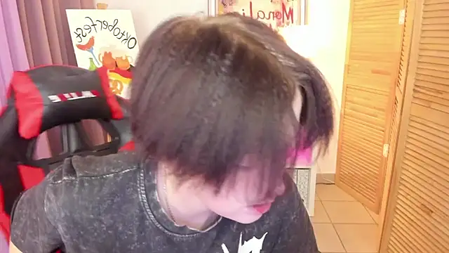 ayakskalermonss online show from October 2, 2025, 2:20 pm