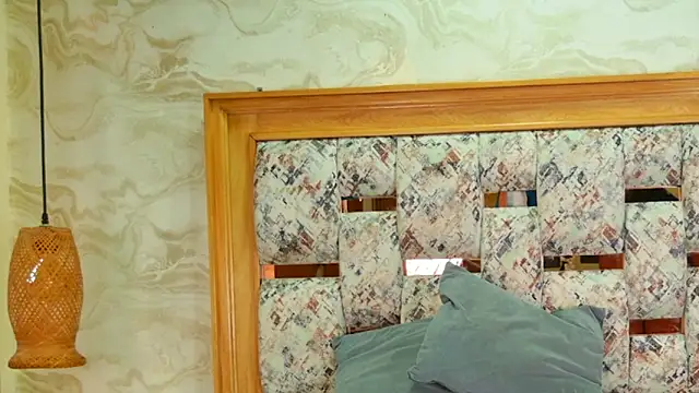 Snapshot of ZOLEY_WATSON chatting on October 21, 2025, 3:28 am ZOLEY WATSON online show from October 21, 2025, 3:28 am