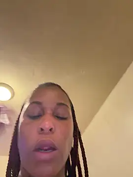 Snapshot of yummy0322 chatting on February 5, 2026, 2:51 am yummy0322 online show from February 5, 2026, 2:51 am