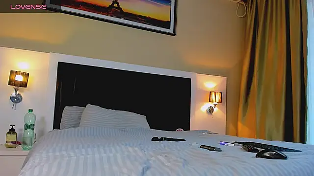 marrenaa online show from November 7, 2025, 6:18 am