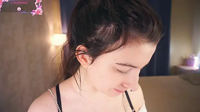 Snapshot of ConstanceBeames chatting on September 17, 2025, 5:53 am ConstanceBeames online show from September 17, 2025, 5:53 am