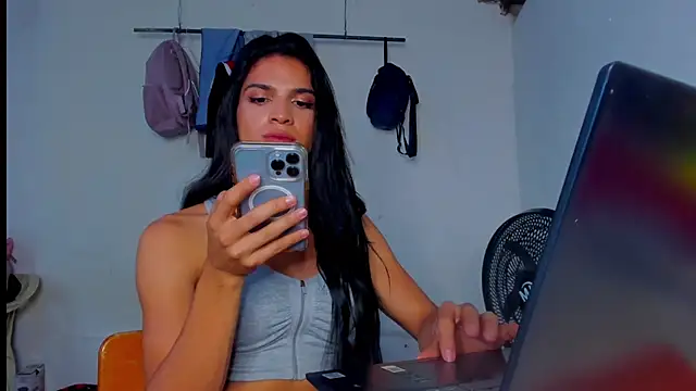 Snapshot of ISA_BELLA_VZL chatting on January 12, 2026, 9:20 pm ISA BELLA VZL online show from January 12, 2026, 9:20 pm