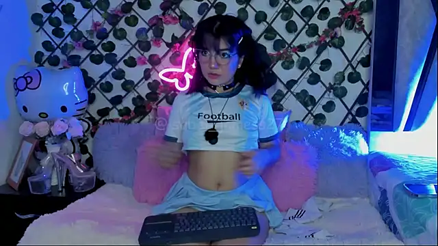 isabel jaames online show from May 28, 2026, 10:04 pm