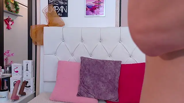 Axel  Evans online show from January 5, 2026, 5:27 pm