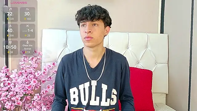 Snapshot of Axel__Evans chatting on October 20, 2025, 12:17 pm Axel Evans online show from October 20, 2025, 12:17 pm