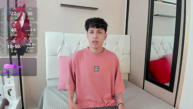 Snapshot of Axel__Evans chatting on September 15, 2025, 5:02 pm Axel Evans online show from September 15, 2025, 5:02 pm