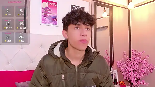 Snapshot of Axel__Evans chatting on January 19, 2026, 12:31 pm Axel Evans online show from January 19, 2026, 12:31 pm