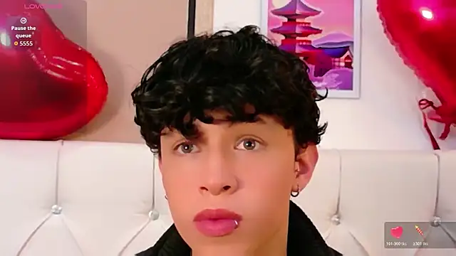 Snapshot of Axel__Evans chatting on February 19, 2026, 12:35 pm Axel Evans online show from February 19, 2026, 12:35 pm