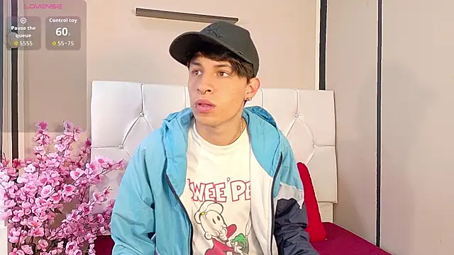 Snapshot of Axel__Evans chatting on October 28, 2025, 12:26 pm Axel Evans online show from October 28, 2025, 12:26 pm