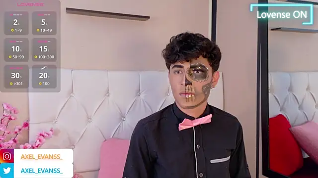 Snapshot of Axel__Evans chatting on October 3, 2025, 1:12 pm Axel Evans online show from October 3, 2025, 1:12 pm