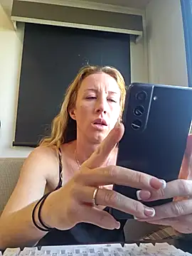 bmorganne420 online show from December 2, 2025, 9:49 pm