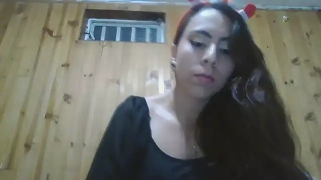 Roselingalvis13 online show from December 20, 2025, 2:47 am