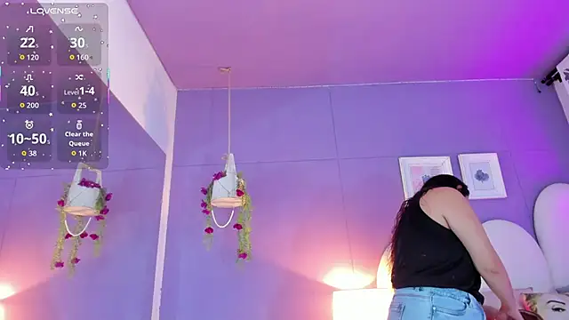 my aleja  online show from November 23, 2025, 1:32 pm