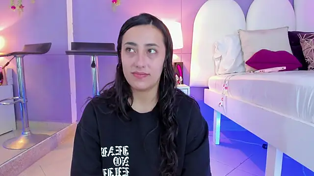 my aleja  online show from September 24, 2025, 1:17 pm