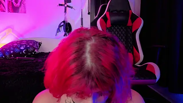 Mariana velezz online show from November 12, 2025, 11:19 pm