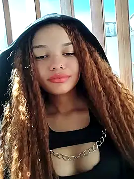 ChloeRaviss online show from October 13, 2025, 12:40 pm