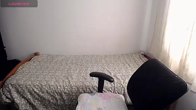 Snapshot of bl3ak_1 chatting on October 24, 2025, 6:29 pm bl3ak 1 online show from October 24, 2025, 6:29 pm