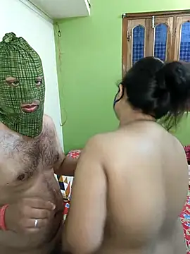 SwatiCam online show from September 30, 2025, 5:19 pm