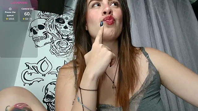 ImSophieFox online show from March 28, 2026, 3:51 am