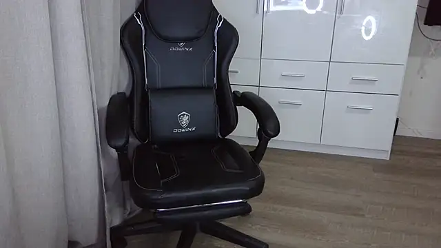 Milo9210 online show from October 10, 2025, 10:21 pm