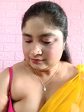 hornyriyanka online show from April 19, 2026, 2:56 am