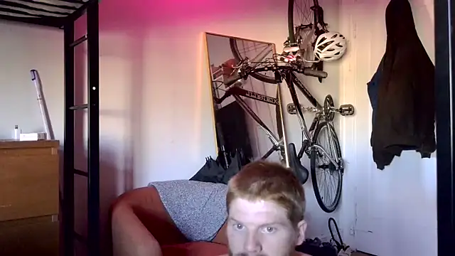 Snapshot of Magnetic127 chatting on October 26, 2025, 3:23 pm Magnetic127 online show from October 26, 2025, 3:23 pm