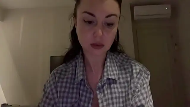 Snapshot of Gilin1 chatting on November 5, 2025, 7:50 pm Gilin1 online show from November 5, 2025, 7:50 pm