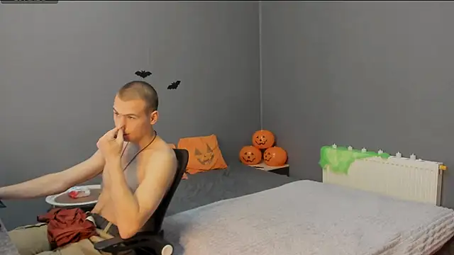 Snapshot of Garden_of_Eden_ chatting on November 1, 2025, 4:30 am Garden of Eden  online show from November 1, 2025, 4:30 am