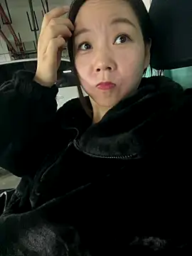 xinmeng-000 online show from November 5, 2025, 3:53 am